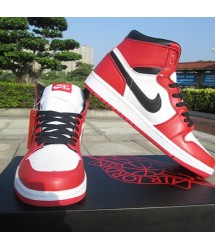 Nike air Jordan 1 Retro Chicago