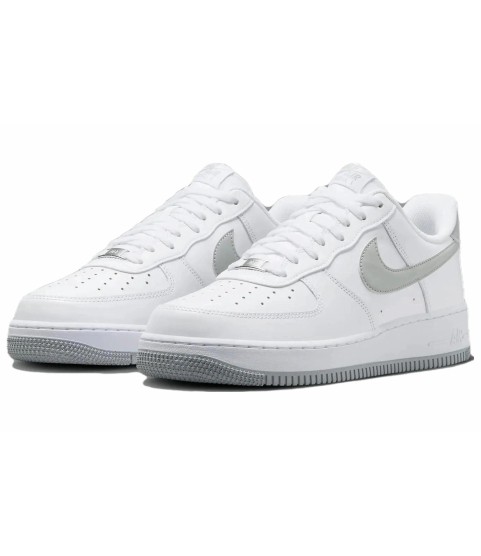 Nike Air Force 1 Low - 9.0