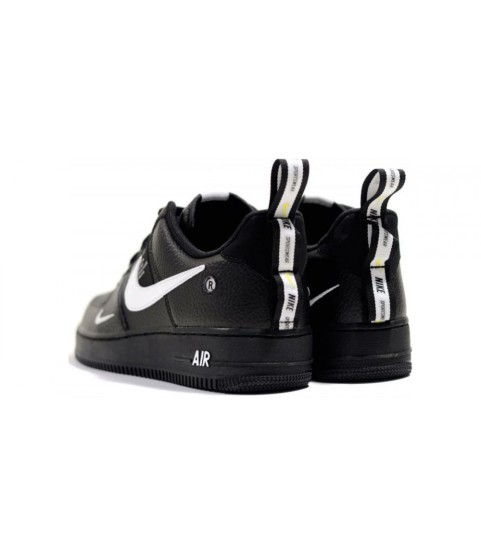 Зимние кроссовки Nike Air Force 1 Mid '07 LV8 Black черные с белым - 242