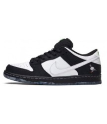 Кроссовки Nike Air Force 1 SB Dunk Low Jeff Staple черно-белые - 272