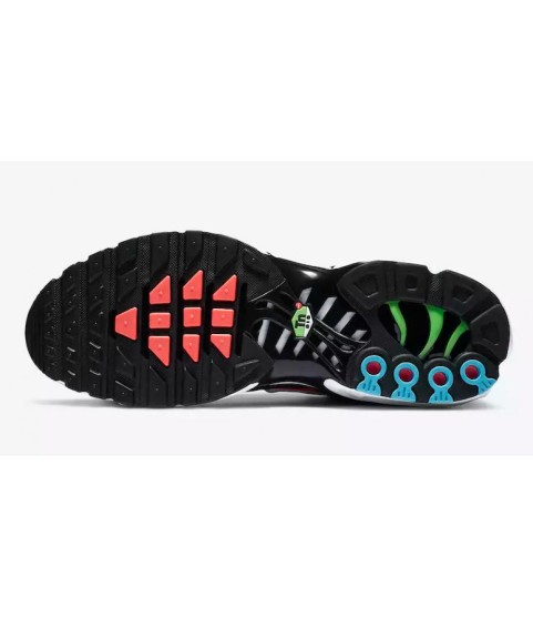 Кроссовки Nike Air Max Plus Worldwide - 330