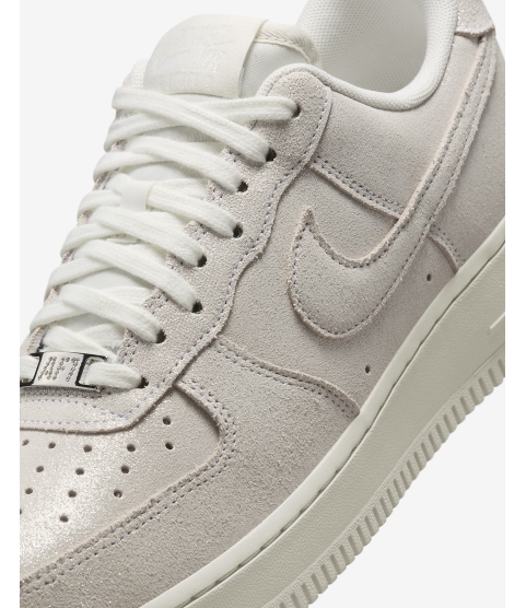 Nike Air Force 1 '07 SE - 16