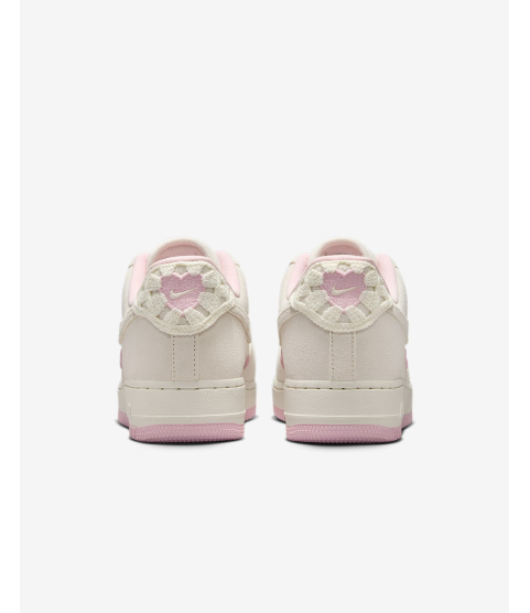 Nike Air Force 1 ’07 LX - 29