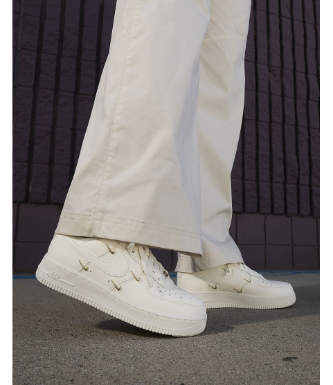 Nike Air Force 1 '07 LX - 31