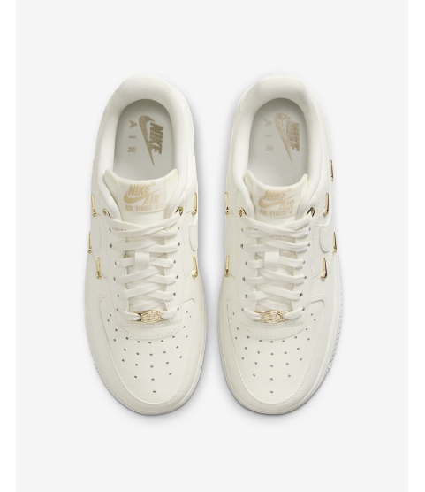 Nike Air Force 1 '07 LX - 31