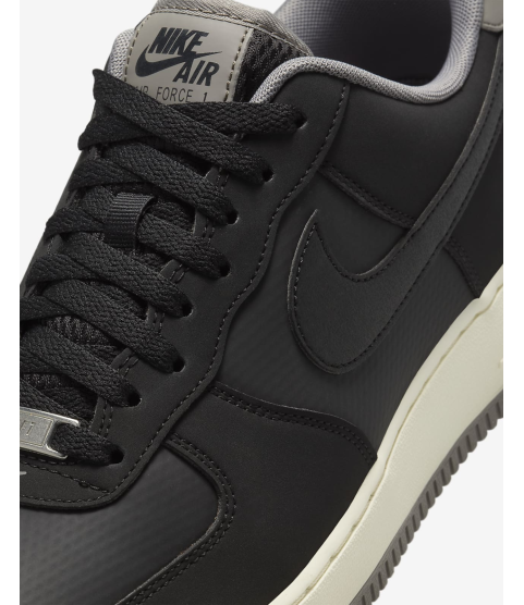 Nike Air Force 1 '07 LV8 - 31