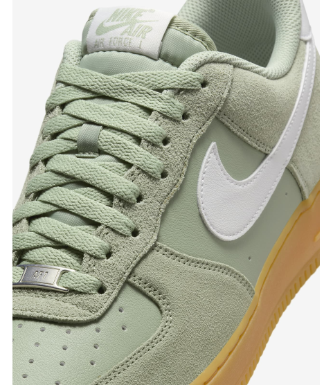Nike Air Force 1 '07 LV8 - 32