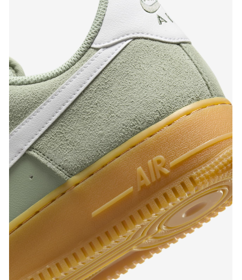 Nike Air Force 1 '07 LV8 - 32