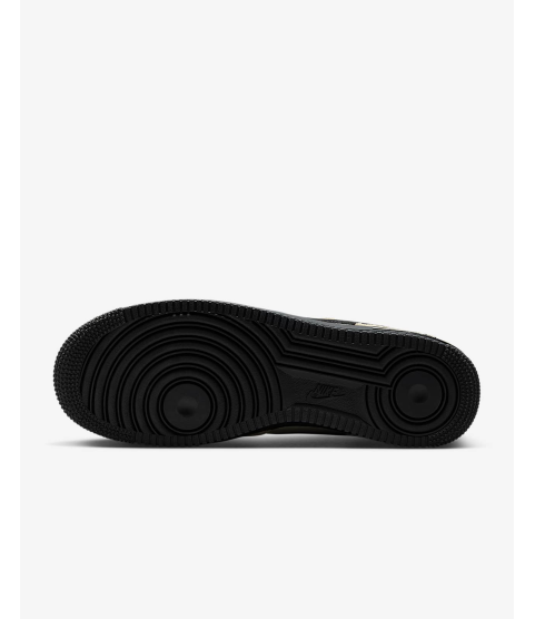 Nike Air Force 1 '07 LV8 - 33