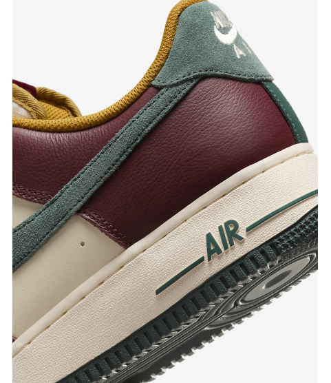 Nike Air Force 1 '07 LV8 - 37