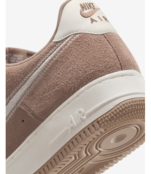 Nike Air Force 1 '07 LV8 - 43