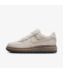 Nike Air Force 1 LX - 46