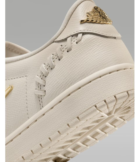 Air Jordan 1 Low Method of Make - 32