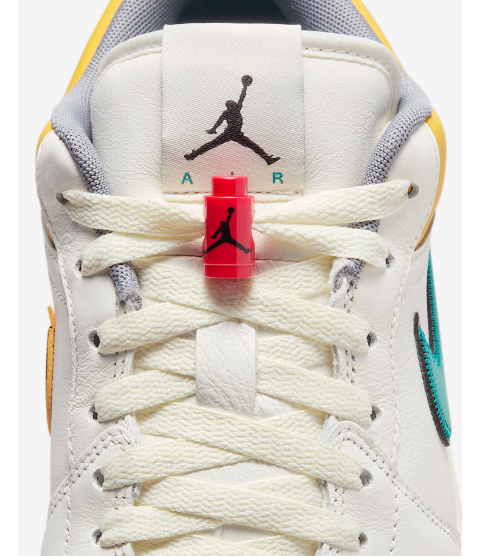 Air Jordan 1 Low Premium - 17