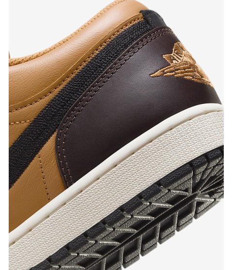 Air Jordan 1 Low SE - 21