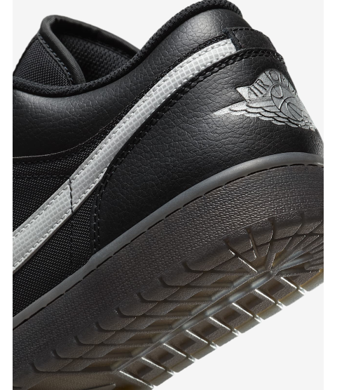 Air Jordan 1 Low SE - 22