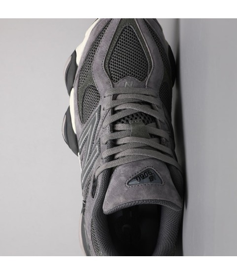 Кроссовки New Balance 9060, серый и черный