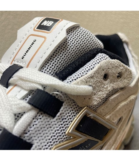 Кроссовки New Balance, белый и черный