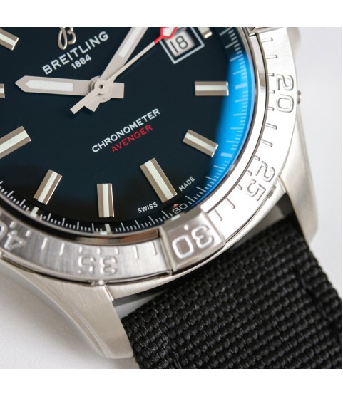 Часы Breitling Avenger спортивный стиль