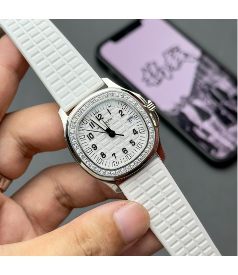 Часы Patek Philippe Aquanaut с бриллиантами