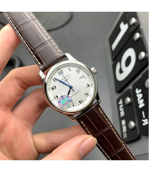 Часы Longines Master с синими стрелками