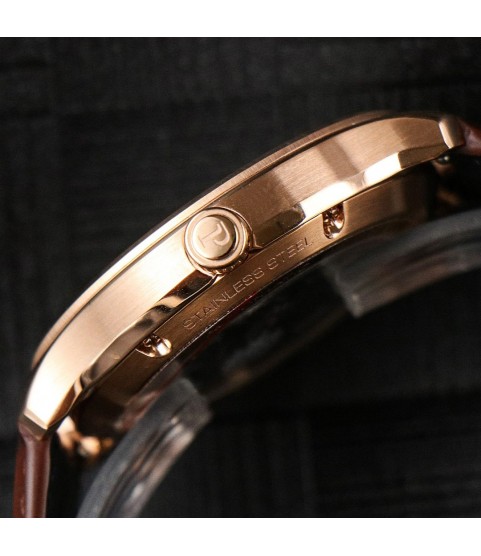 Часы Piaget с бриллиантами и полосками
