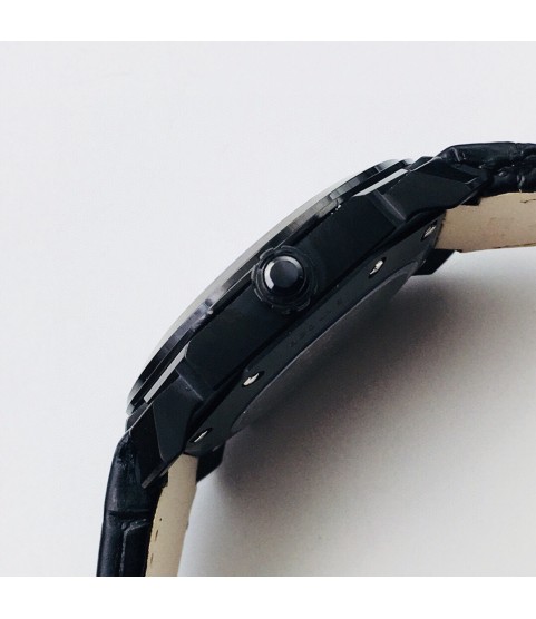 Часы BVLGARI Octo, черный циферблат