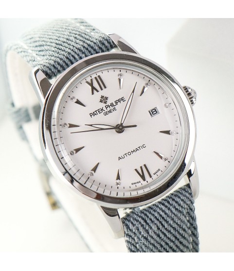 Часы Patek Philippe Calatrava с бриллиантовыми метками