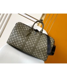 Сумка Louis Vuitton Keepall для путешествий