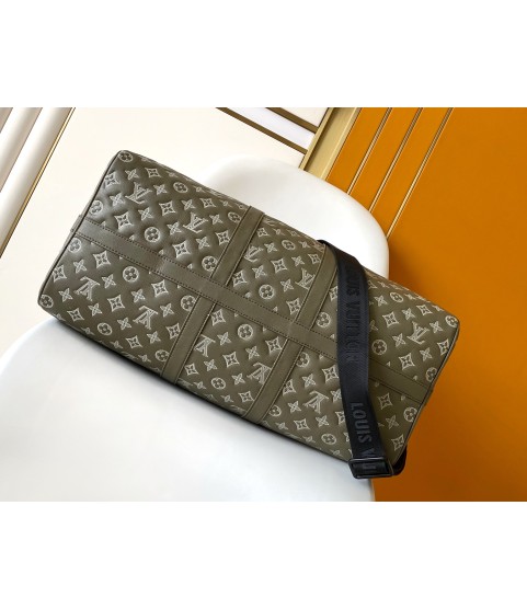 Сумка Louis Vuitton Keepall для путешествий