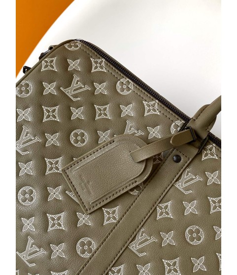 Сумка Louis Vuitton Keepall для путешествий