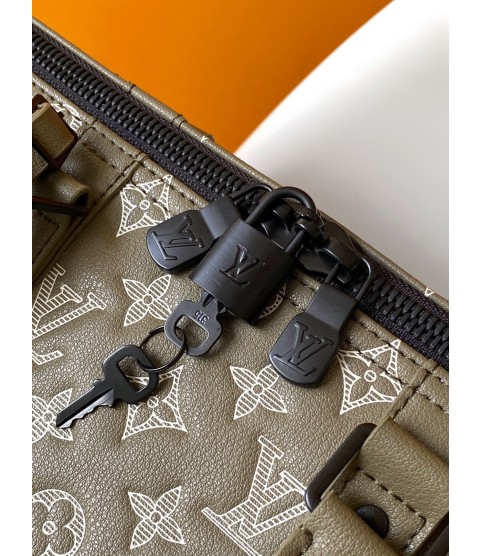 Сумка Louis Vuitton Keepall для путешествий