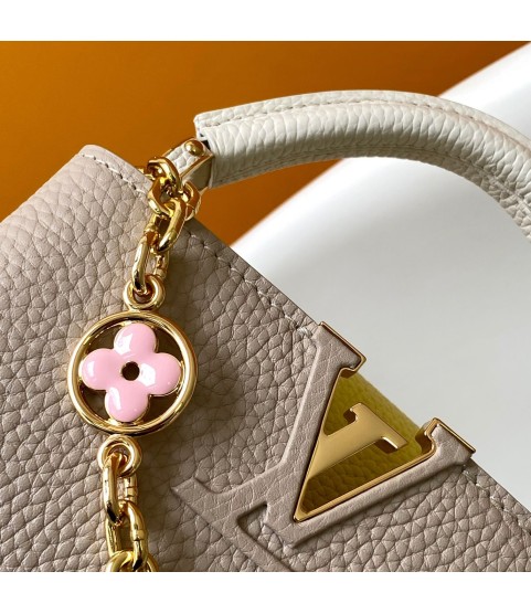 Сумка Louis Vuitton Capucines