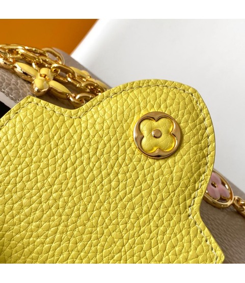 Сумка Louis Vuitton Capucines