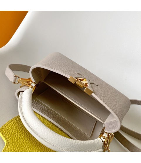 Сумка Louis Vuitton Capucines