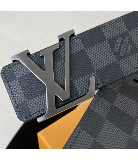 Ремень Louis Vuitton INITIALES мужской